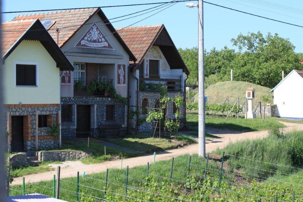 Hotel Vinohrad Milotice Dış mekan fotoğraf